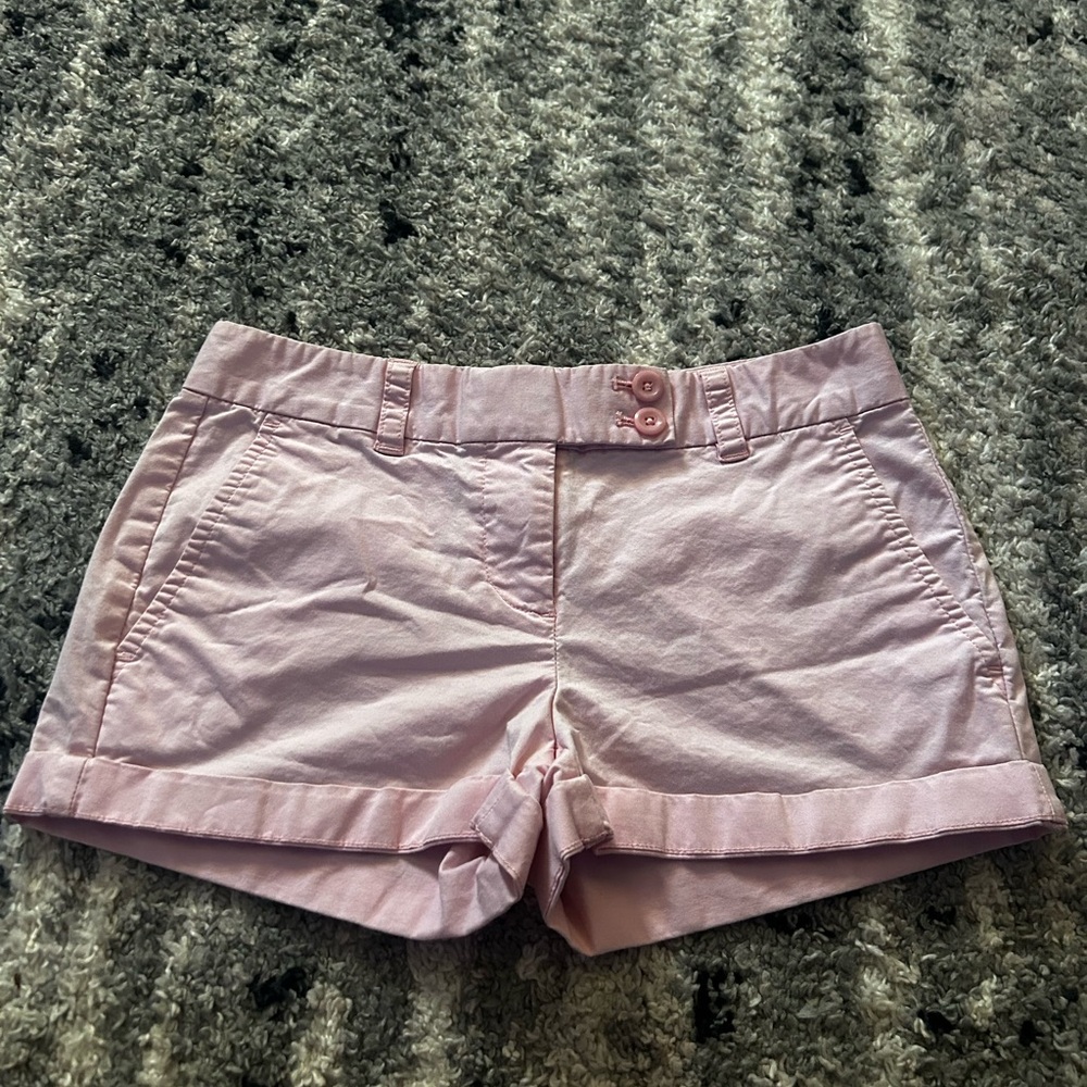 Pink vineyard vines cargo shorts